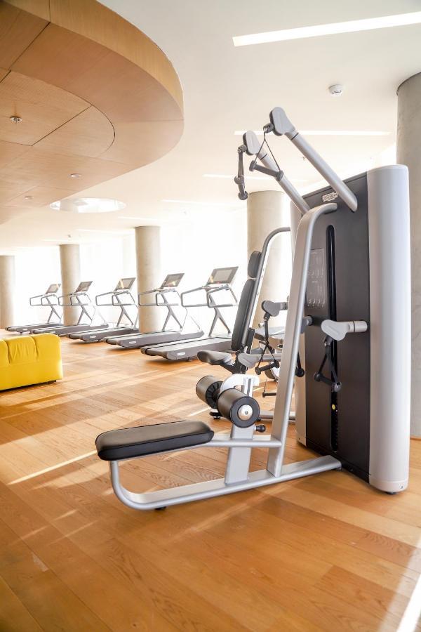 ホテル ザ プラザ ティラナ エクステリア 写真 A gym